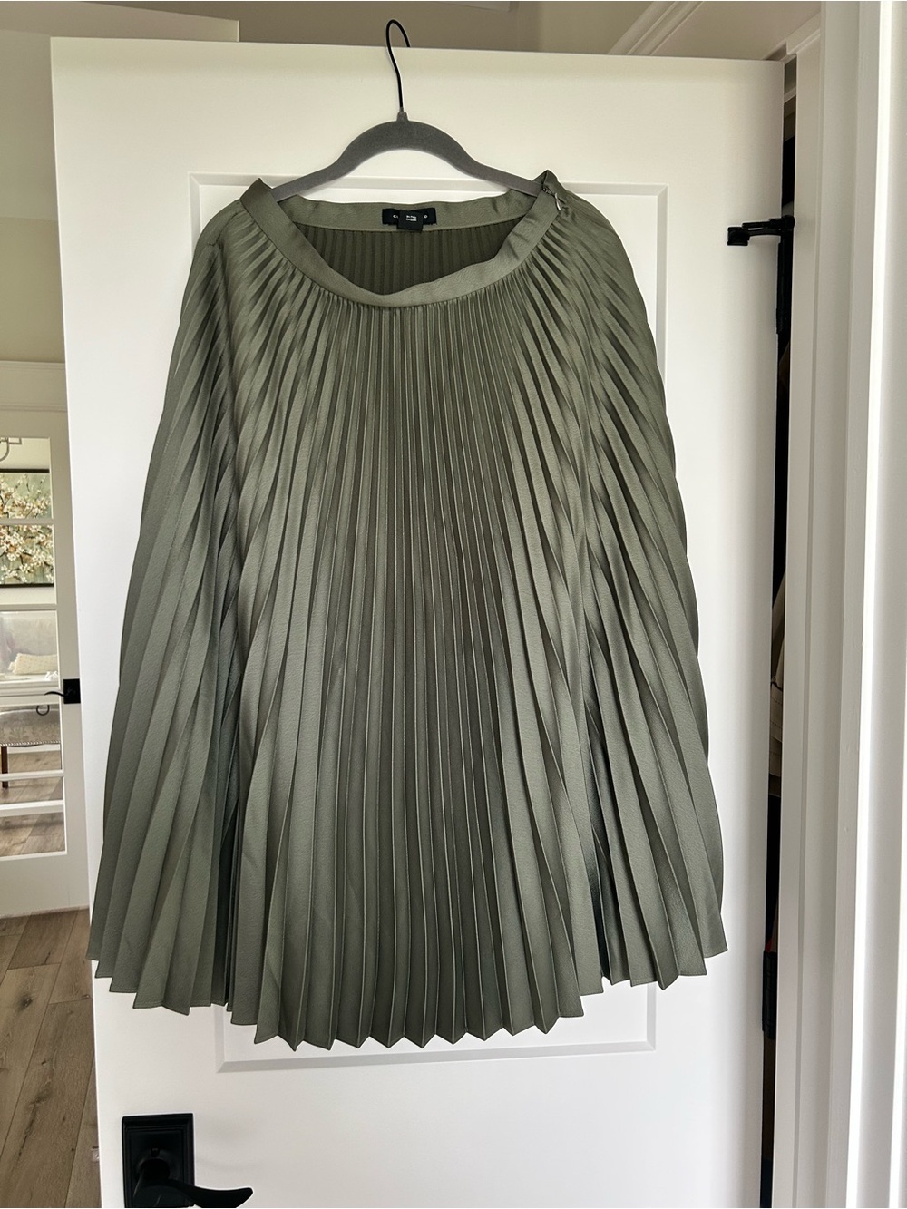 Club Monaco Olive Green Pleated Midi Skirt